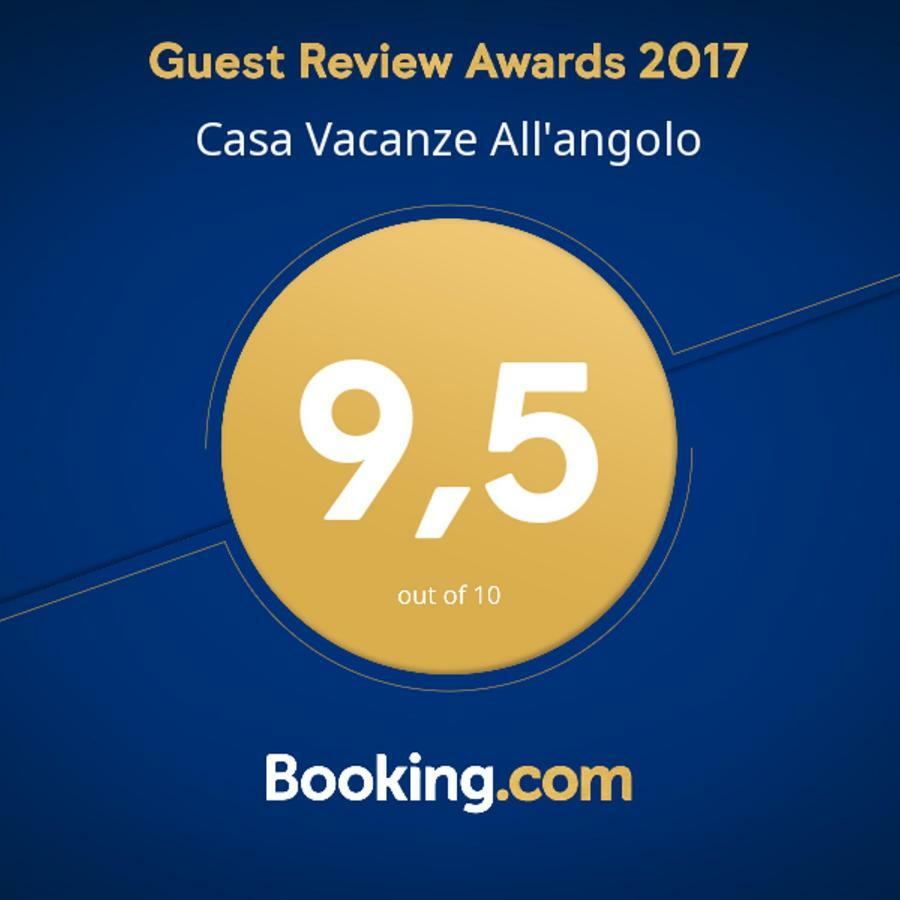 Casa Vacanze All'Angolo Trieste Bagian luar foto